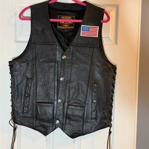 Men's Large Black Leather Vest with Flag Patch